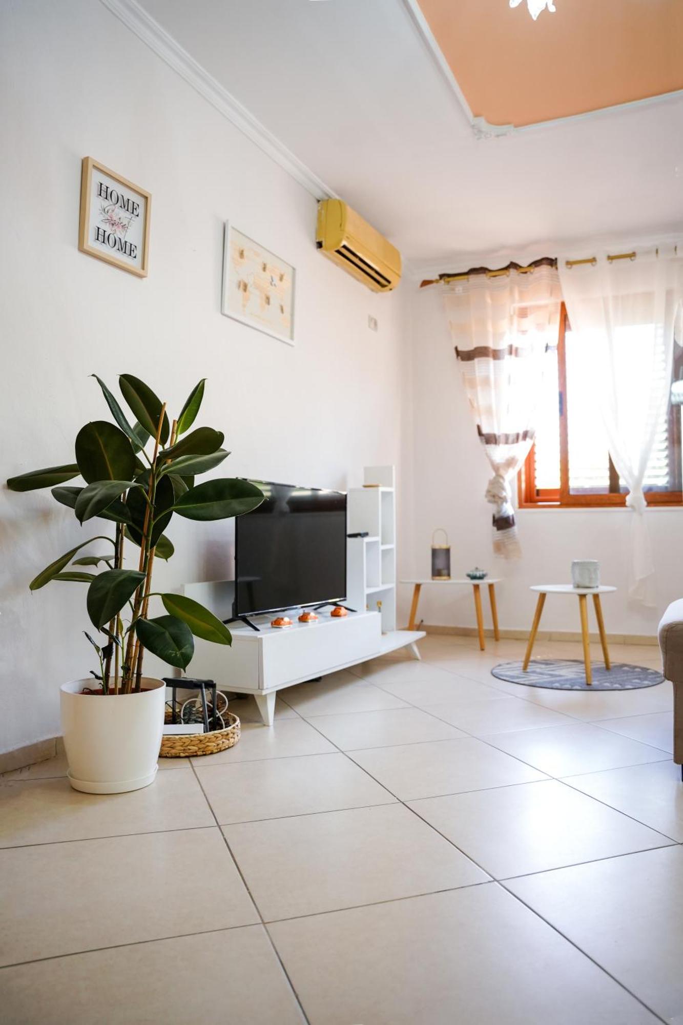 Tirana Centre Lions Gate 1 Apartment Eksteriør billede
